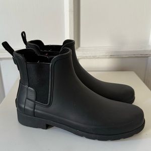 Black short Hunter rain boots